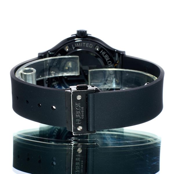Hublot Classic Fusion 561.CM.1110.RX